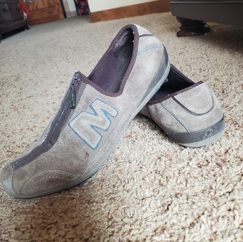 Used Merrell women's shoe